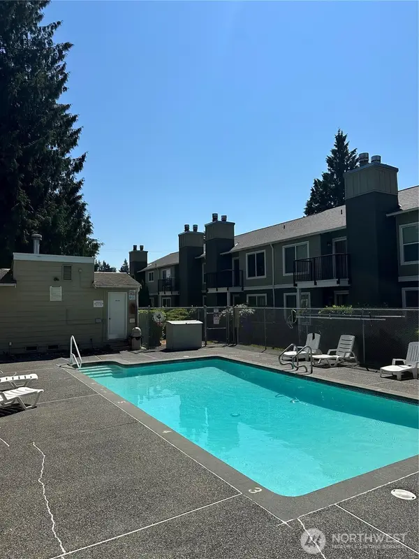 820 Cady Rd #J305, Everett, WA 98203