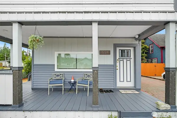 1224 4th Street, Cosmopolis, WA 98537