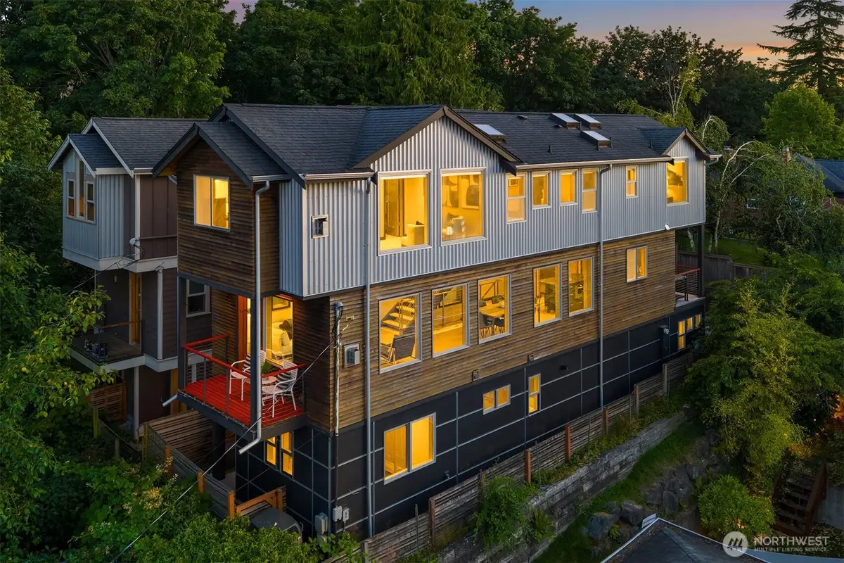 9007 24th Avenue Nw, Seattle, WA 98117 - Image #1