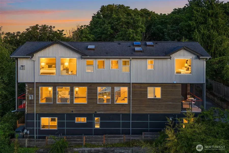 9007 24th Avenue Nw, Seattle, WA 98117 - Image #2