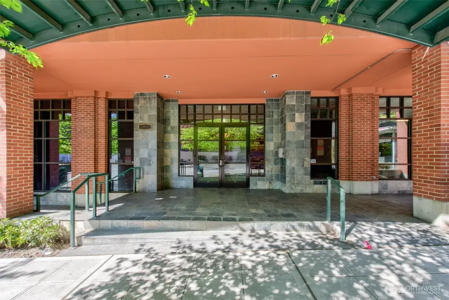 123 Queen Anne Avenue N #305, Seattle, WA 98109 - Image #2