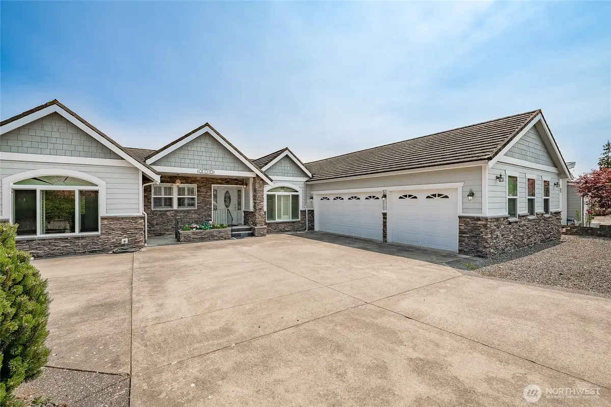 8118 Comox Road, Blaine, WA 98230 - Image #1