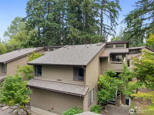 19119 Ballinger Way Ne #204, Lake Forest Park, WA 98155