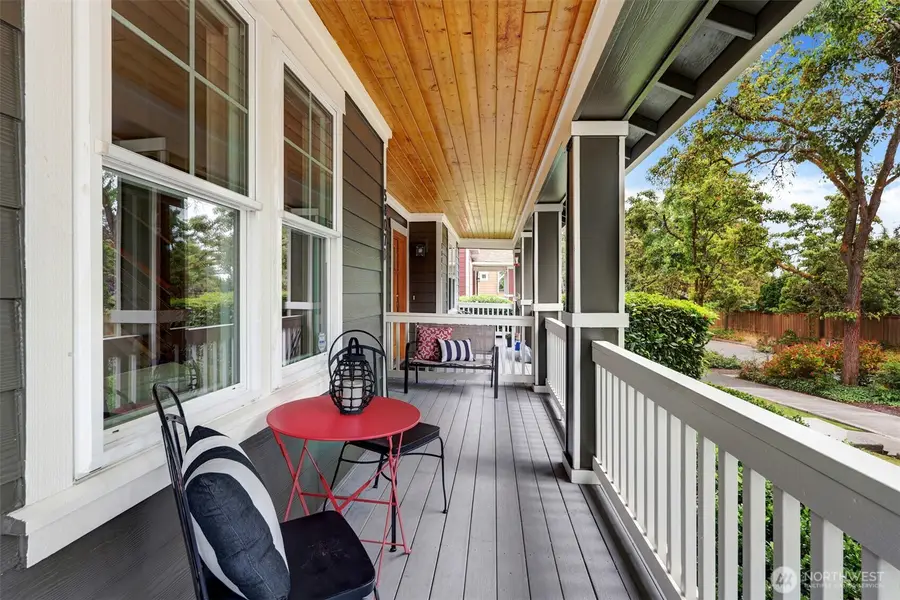 5807 55th Avenue Ne, Seattle, WA 98105 - Image #2