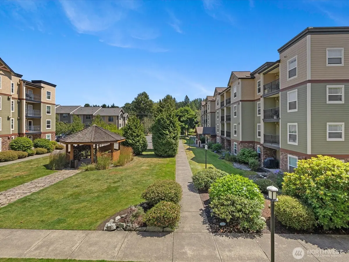 690 32nd Street #B205, Bellingham, WA 98225 - Image #1
