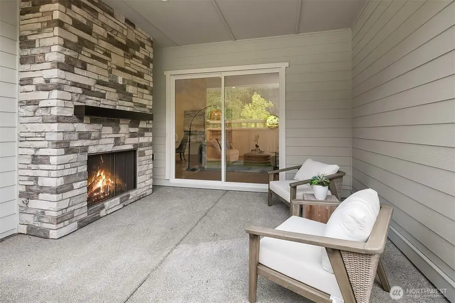 33966 Buckeye Avenue Se, Black Diamond, WA 98010 - Image #2