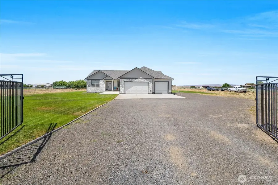 7526 NE Rd D.5, Moses Lake, WA 98837 - Image #2