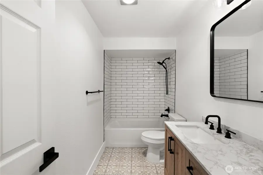 14527 NE 40th Street #G104, Bellevue, WA 98007 - Image #2