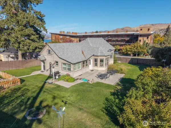 2213 W Woodin Avenue, Chelan, WA 98816
