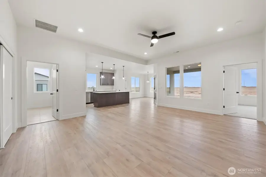 1269 E Mt Hood Street, Othello, WA 99344 - Image #2