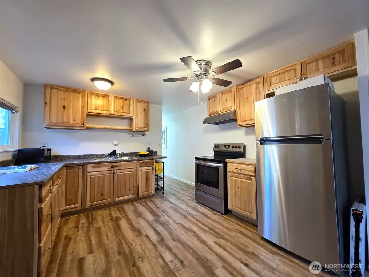 8397 Golden Valley Blvd, Maple Falls, WA 98266 - Image #1