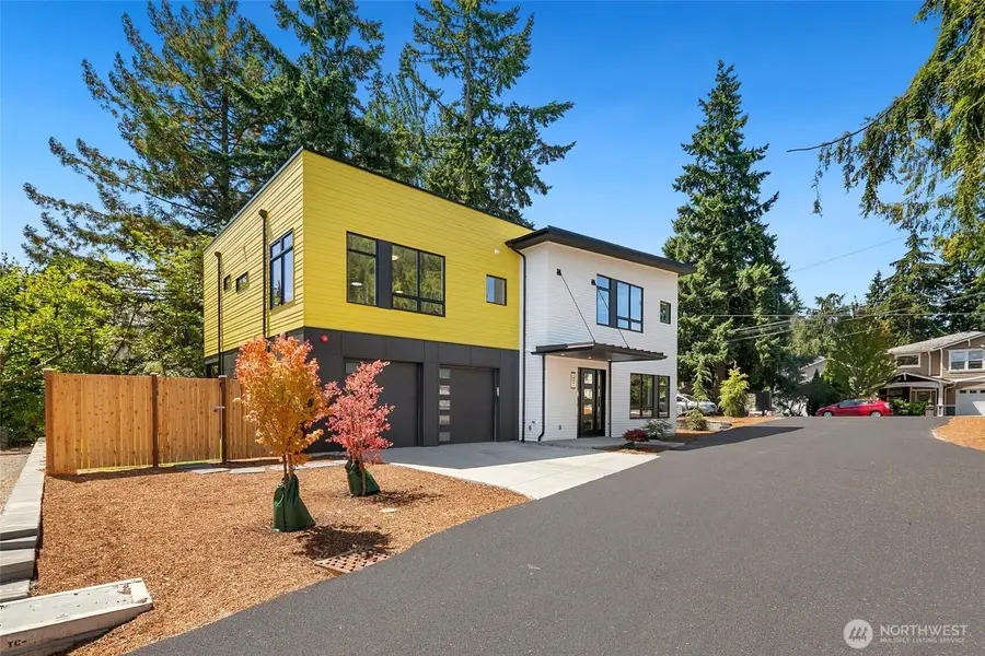 16344 Linden Avenue N, Shoreline, WA 98133 - Image #2