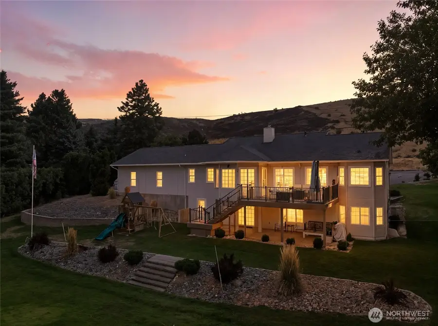 3537 NE Reid Court, East Wenatchee, WA 98802 - Image #2