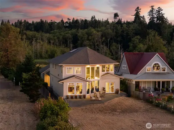 8668 NE Point No Point Road, Hansville, WA 98340