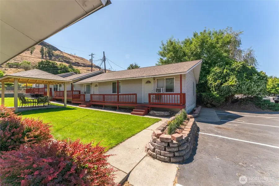 280 E Grand Coulee Avenue, Grand Coulee, WA 99133 - Image #3