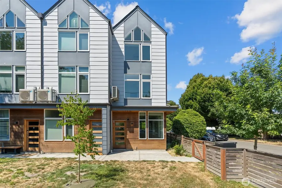 1058 S Cloverdale Street, Seattle, WA 98108 - Image #3