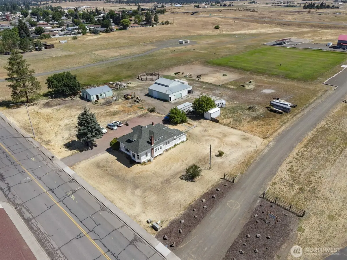 1102 S Roosevelt Drive, Goldendale, WA 98620 - Image #1