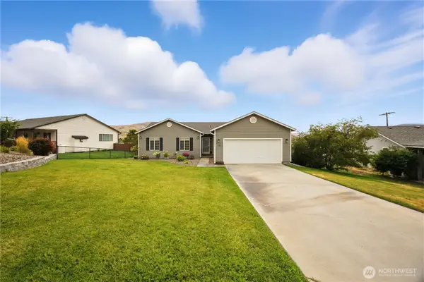 121 Pryor Drive, Pateros, WA 98846