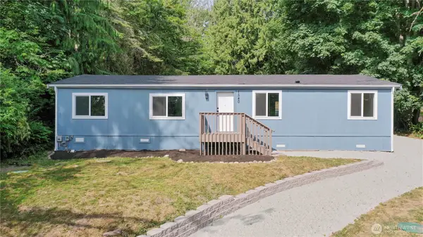 1540 Lake Dr, Camano Island, WA 98282