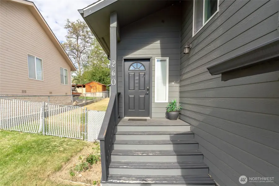 260 Chestnut Street, Chelan Falls, WA 98817 - Image #3