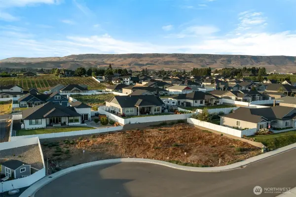 2571 Paisley Street Se, East Wenatchee, WA 98802