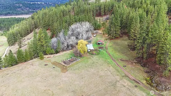 3434 Rockcut Road, Kettle Falls, WA 99141