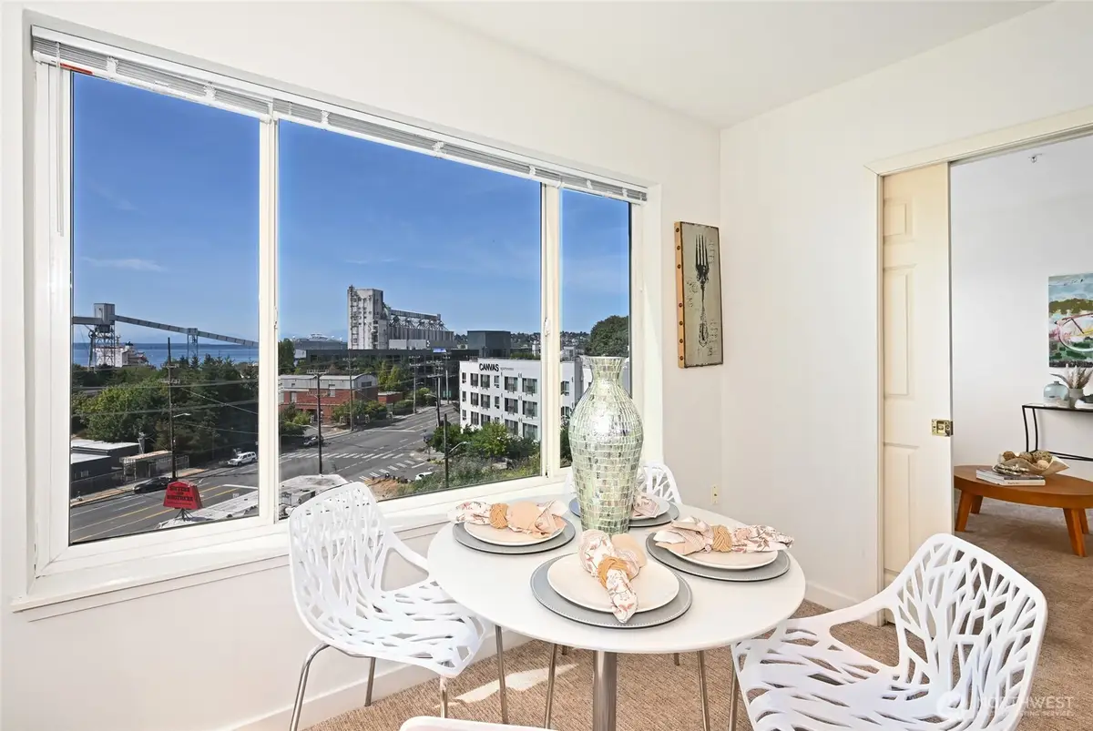 524 6th Avenue W #404, Seattle, WA 98119 - Image #1