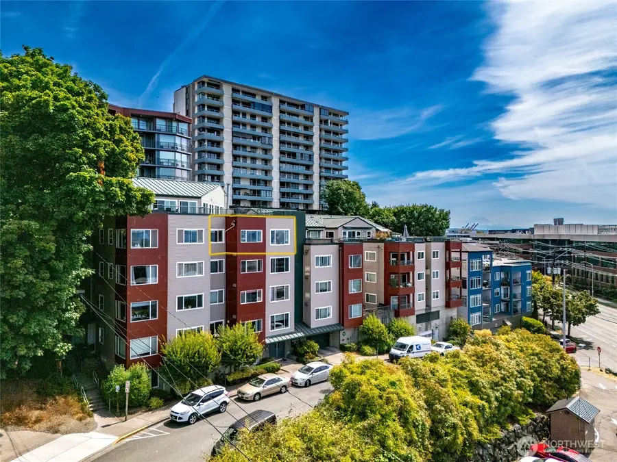 524 6th Avenue W #404, Seattle, WA 98119 - Image #2