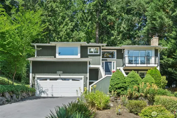 18945 NE 20th Court, Redmond, WA 98052
