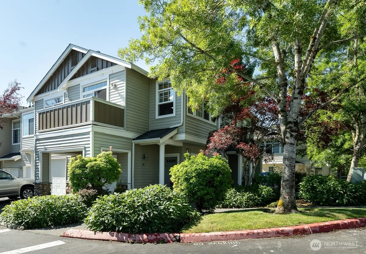 1855 Trossachs Boulevard Se #205, Sammamish, WA 98075 - Image #1