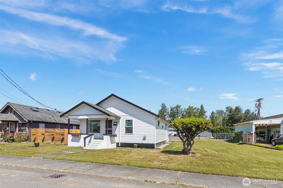 349 Rainier Avenue, Enumclaw, WA 98022 - Image #1