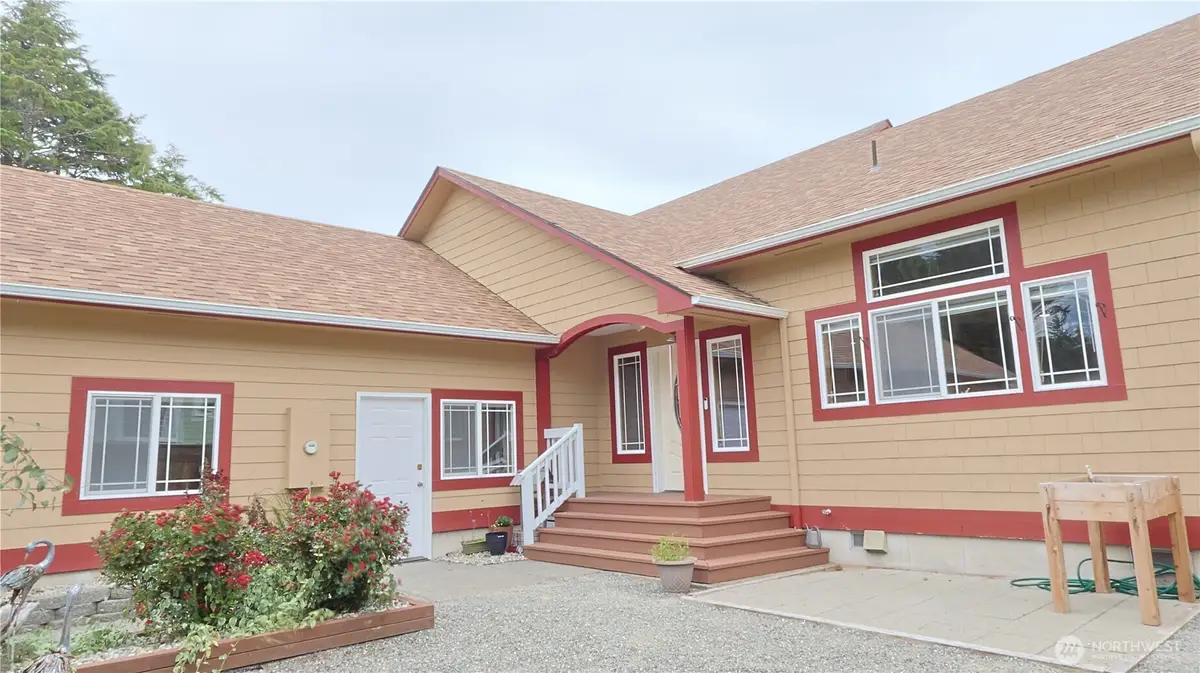 108 Bass Avenue Ne, Ocean Shores, WA 98569 - Image #1