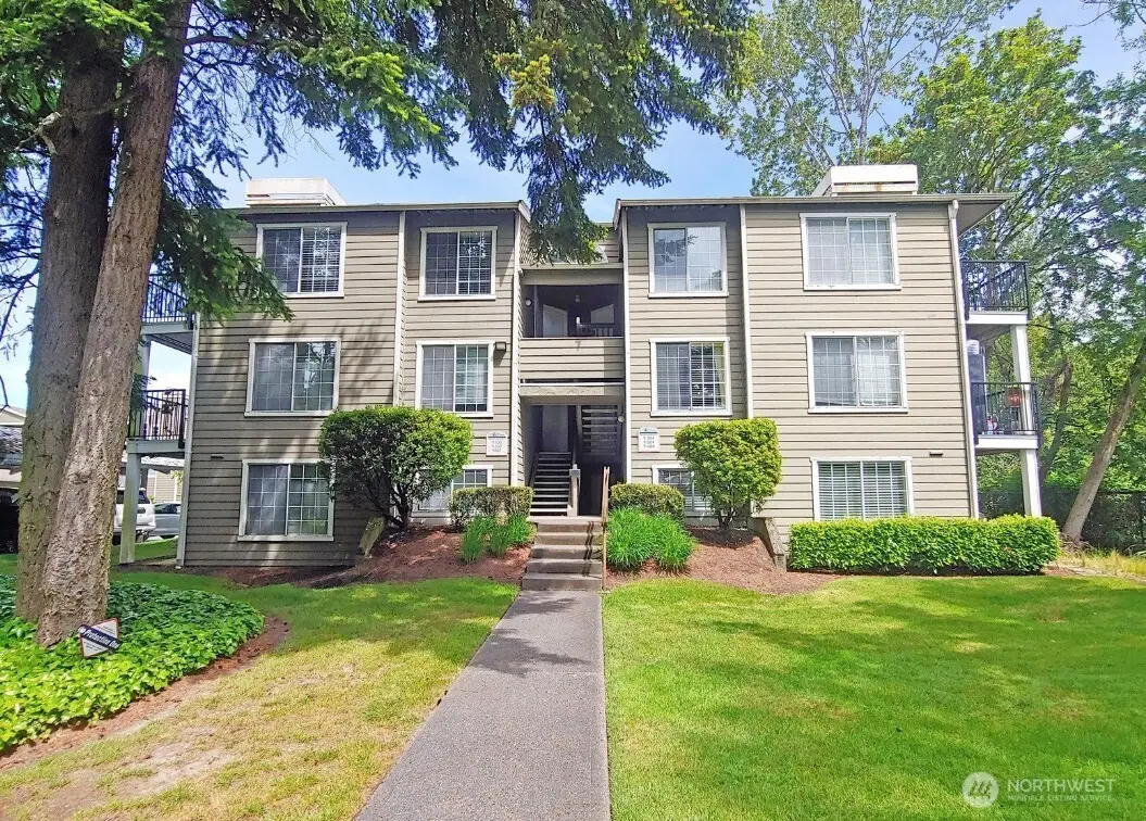 28716 18th Avenue S #Y203, Federal Way, WA 98003 - Image #1