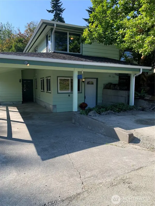 10211 SW Bank Road #A & B, Vashon, WA 98070