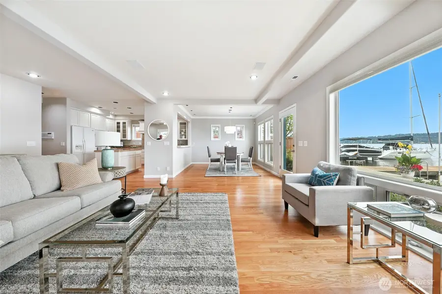 11204 Rainier Avenue S, Seattle, WA 98178 - Image #2