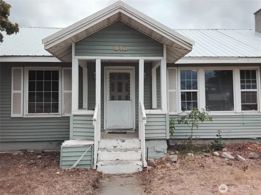 910 Dogwood Street, Oroville, WA 98844 - Image #3