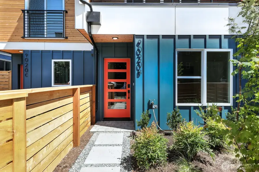 9020 13th Avenue Nw #B, Seattle, WA 98117 - Image #2
