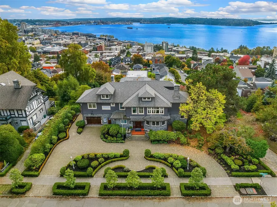 421 W Highland Drive, Seattle, WA 98119 - Image #3