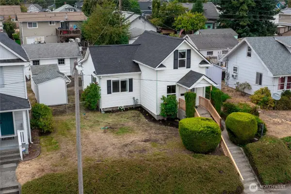 3592 E L Street, Tacoma, WA 98404