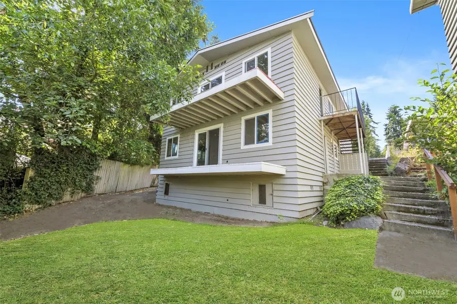 9528 9th Avenue Nw, Seattle, WA 98117 - Image #2