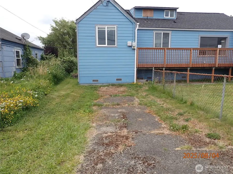 2002 Pacific Avenue, Aberdeen, WA 98520 - Image #3