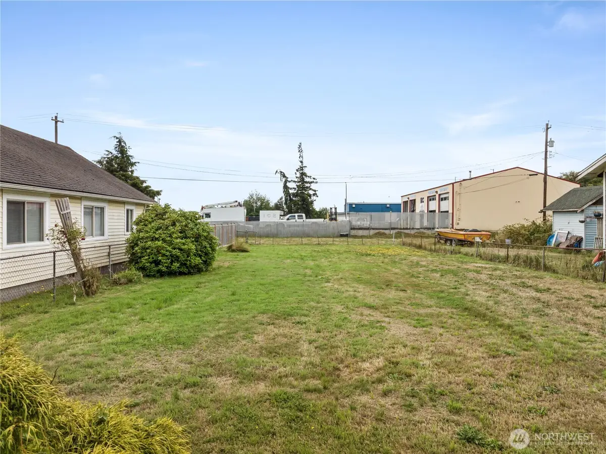 2214 Pacific Avenue #3, Hoquiam, WA 98550 - Image #1