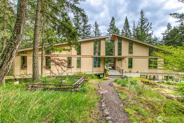 808 Pioneer Hill Road, Orcas Island, WA 98279