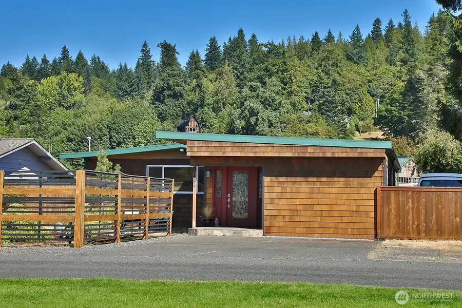 8121 Sandy Hook Terrace, Clinton, WA 98236 - Image #3