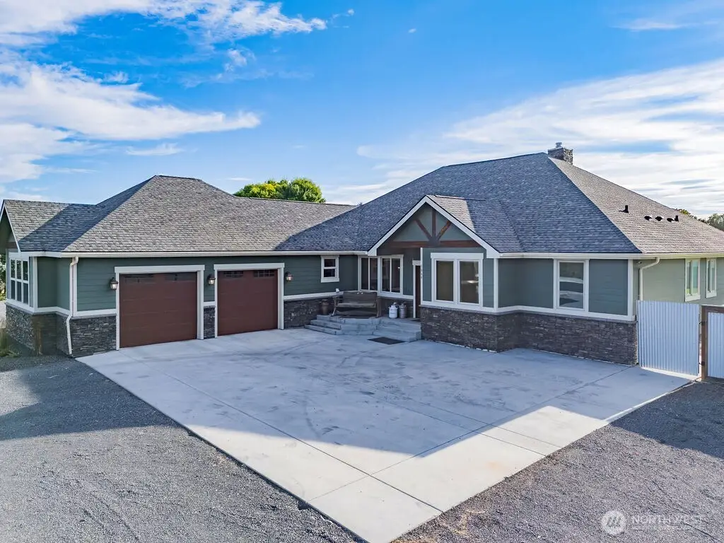 3064 NE Westshore Drive, Moses Lake, WA 98837 - Image #1