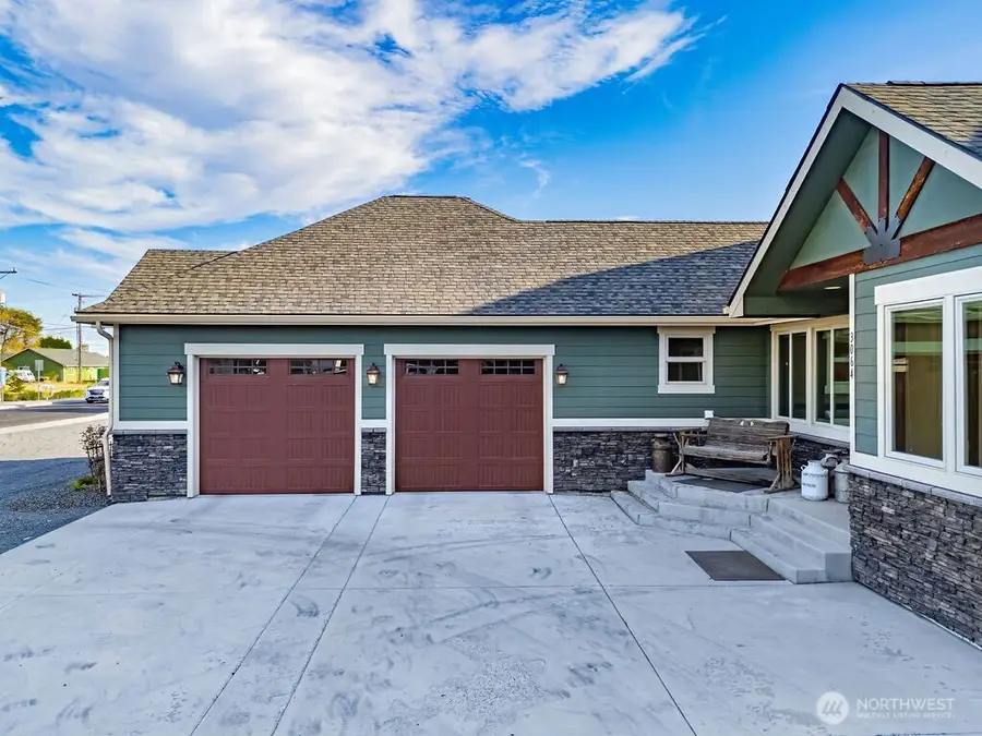 3064 NE Westshore Drive, Moses Lake, WA 98837 - Image #2