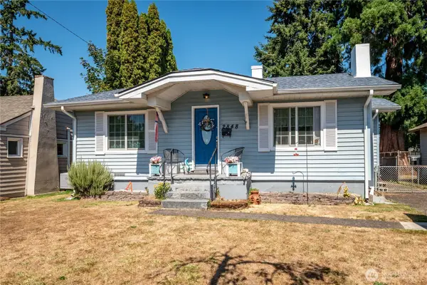 2848 Dover Street, Longview, WA 98632