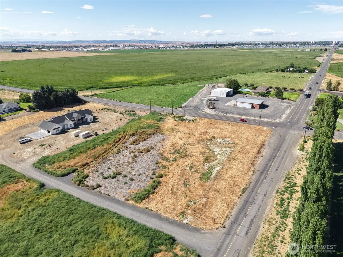 2004 W Joanna Lane #2, Othello, WA 99344 - Image #1