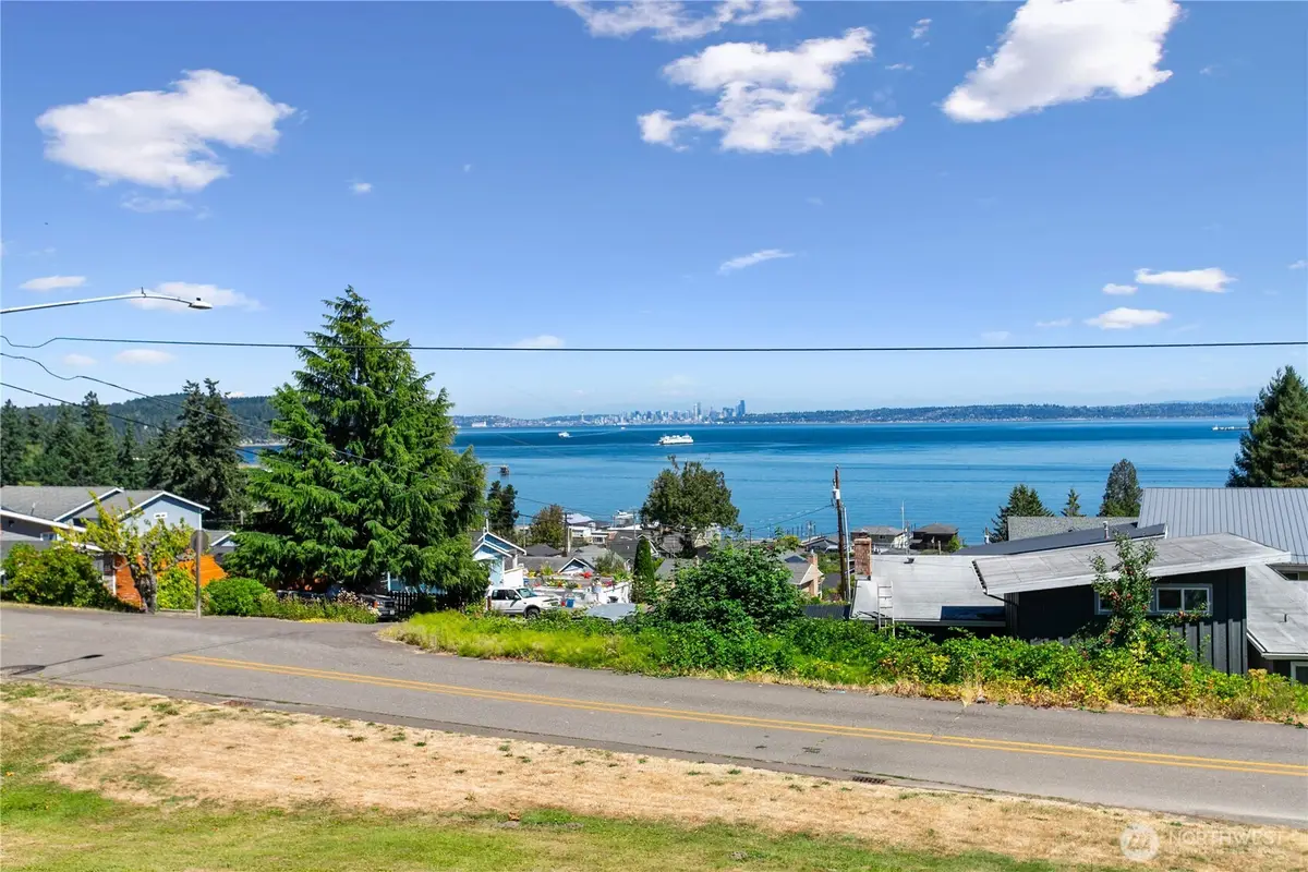 2372 Valley Avenue E, Port Orchard, WA 98366 - Image #1