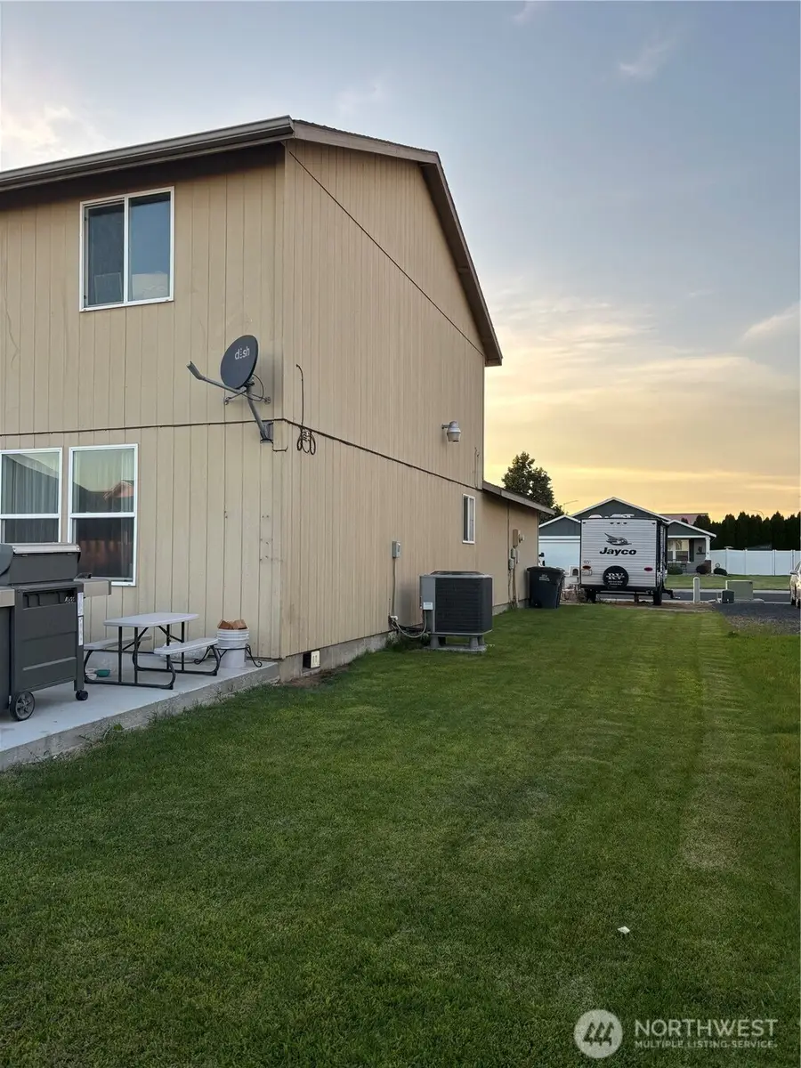 909 W Polo Ridge Drive, Moses Lake, WA 98837 - Image #3